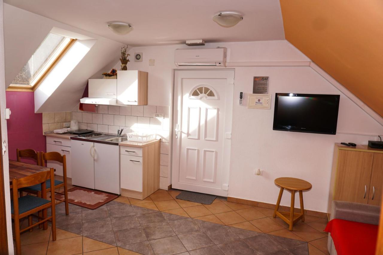 Apartment Ozebek Cerkno Bagian luar foto