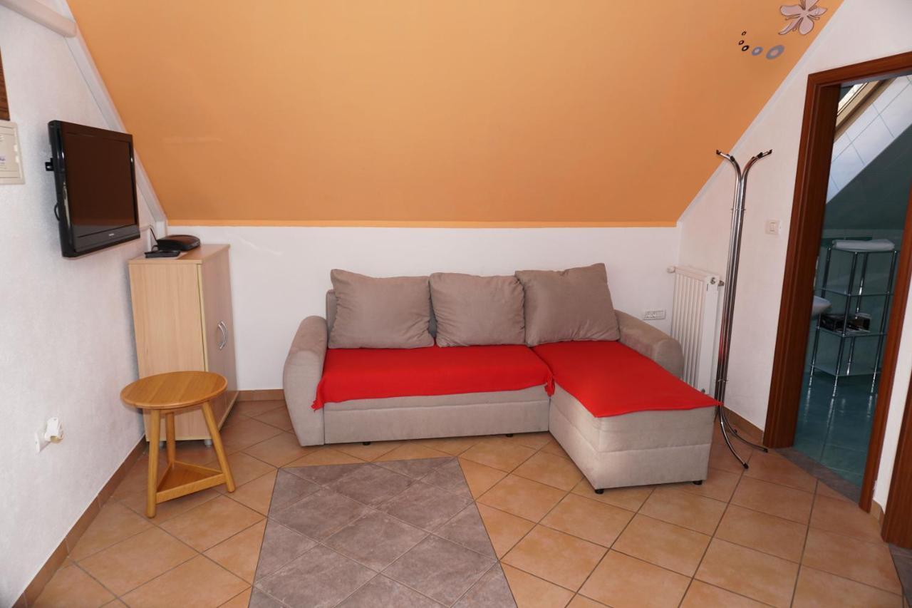 Apartment Ozebek Cerkno Bagian luar foto