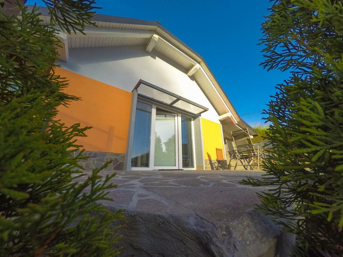 Apartment Ozebek Cerkno Bagian luar foto
